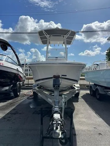 Slide: The Image of Robalo R160 Center Console 2017 - 3