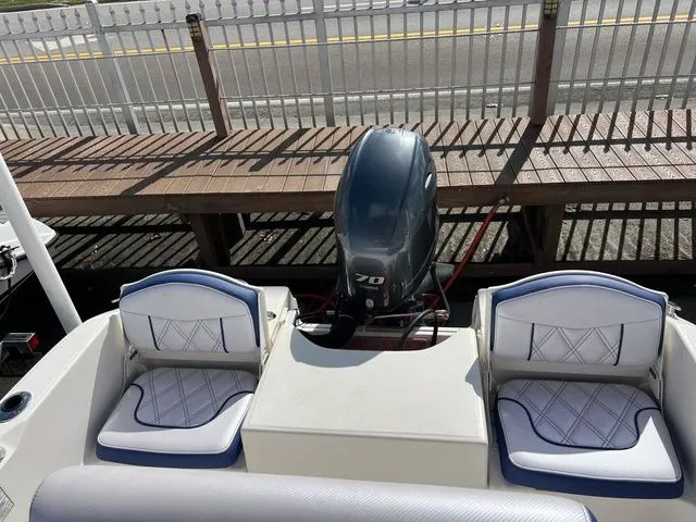 Slide: The Image of Robalo R160 Center Console 2017 - 9