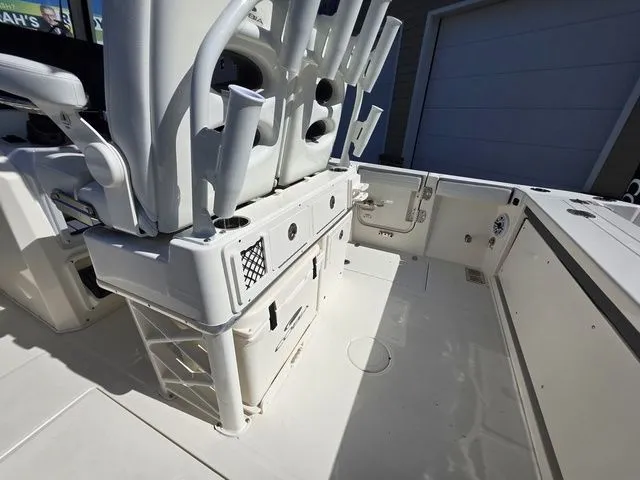 Slide: The Image of Cobia 265 Center Console 2026 - 10