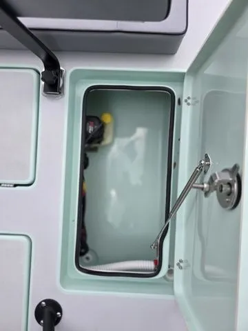 Slide: The Image of Maverick 17 HPX-S 2026 - 14