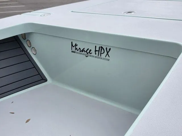 Slide: The Image of Maverick 17 HPX-S 2026 - 20