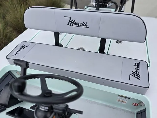 Slide: The Image of Maverick 17 HPX-S 2026 - 9