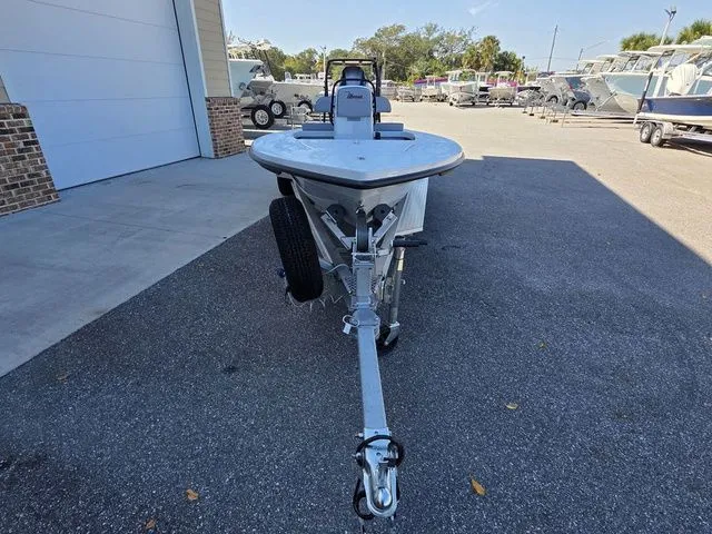 Slide: The Image of Maverick 18 HPX-V 2026 - 17