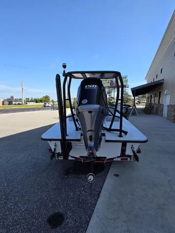 Slide: The Image of Maverick 18 HPX-V 2026 - 4