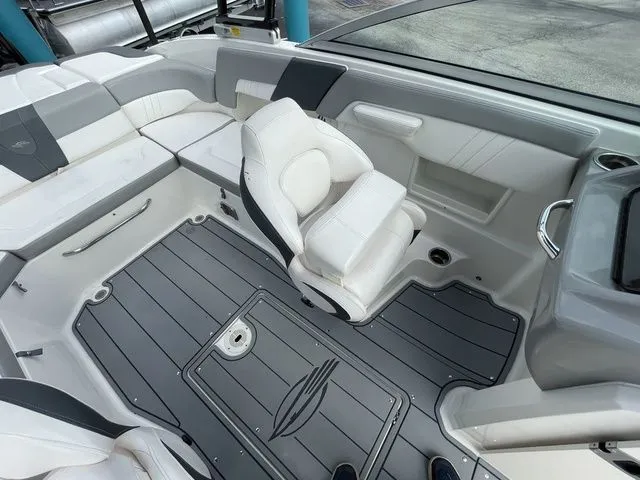 Slide: The Image of Chaparral 23 SSi OB 2021 - 11