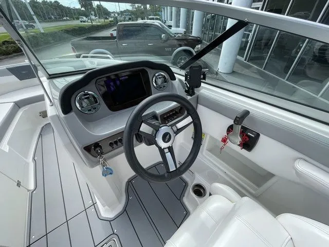 Slide: The Image of Chaparral 23 SSi OB 2021 - 16