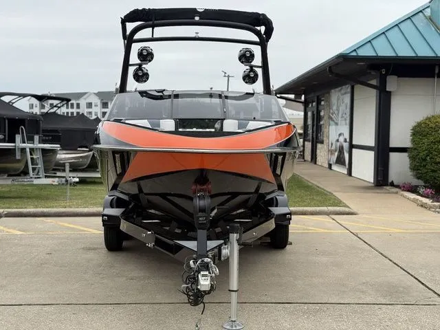 Slide: The Image of Malibu Wakesetter 21 VLX 2018 - 10
