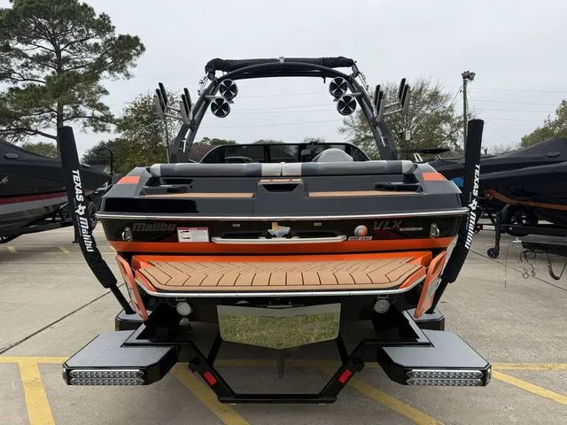 Slide: The Image of Malibu Wakesetter 21 VLX 2018 - 8