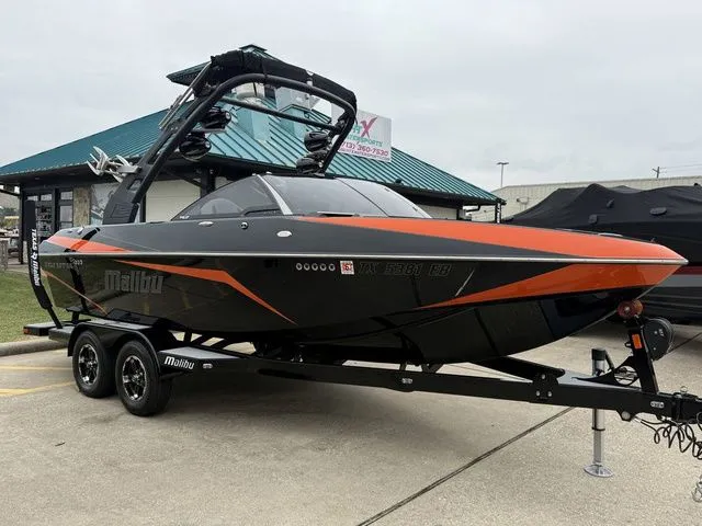 Slide: The Image of Malibu Wakesetter 21 VLX 2018 - 9