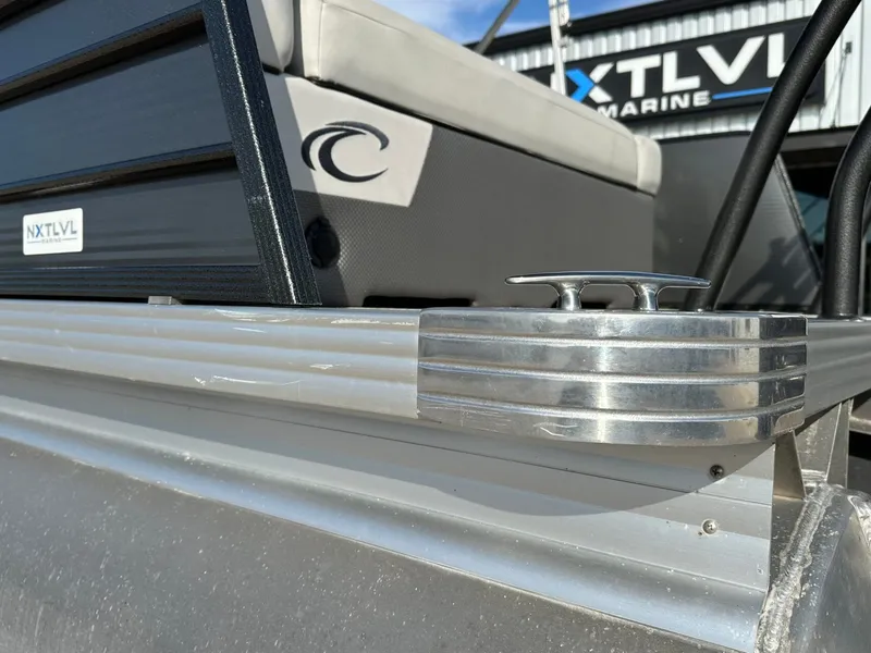 Slide: The Image of Crest Classic LX 220 SLSC 2022 - 11