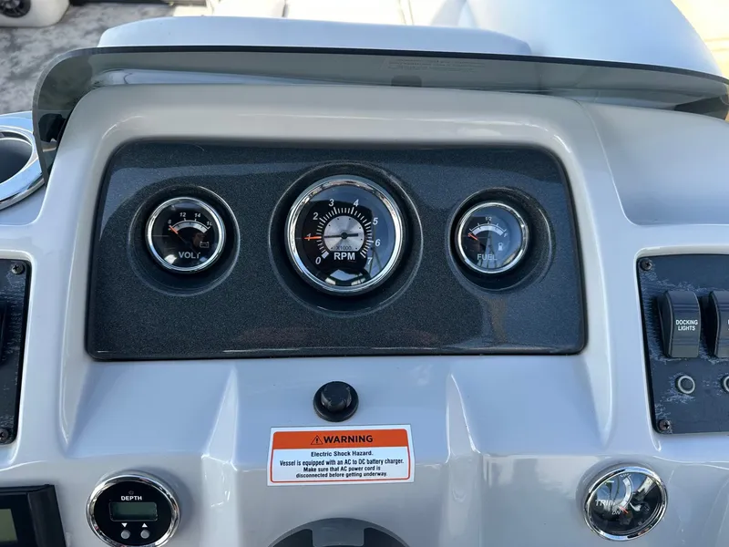 Slide: The Image of Crest Classic LX 220 SLSC 2022 - 23