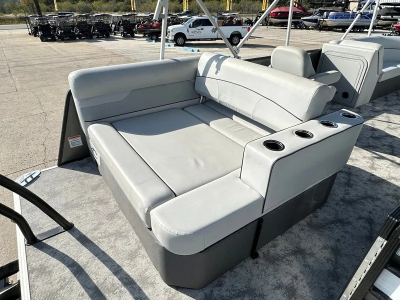 Slide: The Image of Crest Classic LX 220 SLSC 2022 - 29