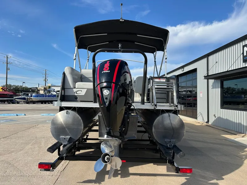 Slide: The Image of Crest Classic LX 220 SLSC 2022 - 4