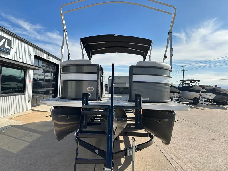 Slide: The Image of Crest Classic LX 220 SLSC 2022 - 8