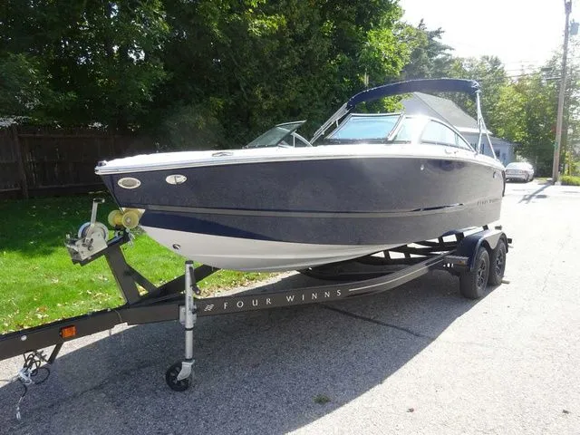 Slide: The Image of Four Winns H2 2023 - 4