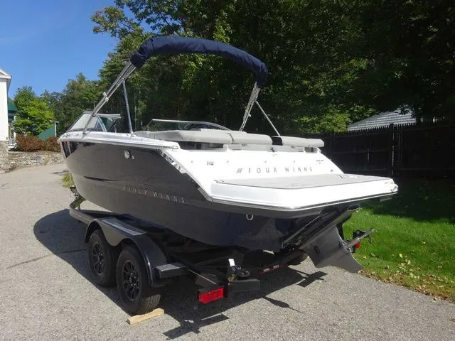 Slide: The Image of Four Winns H2 2023 - 5