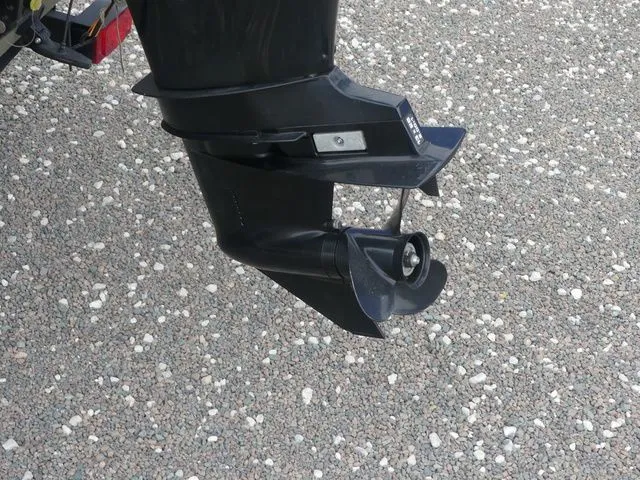 Slide: The Image of Tracker Grizzly 1648 SC 2020 - 11