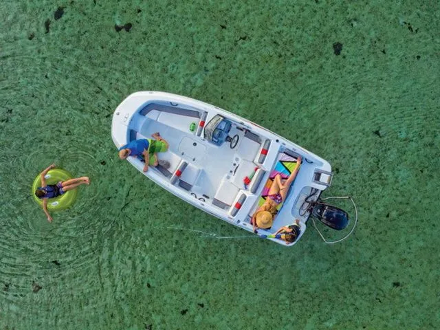 Slide: The Image of Tahoe T16 2021 - 10