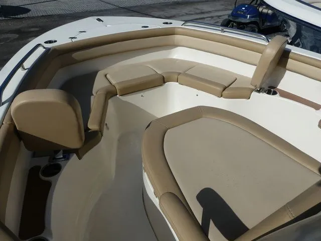 Slide: The Image of Scout 215 XSF 2020 - 12