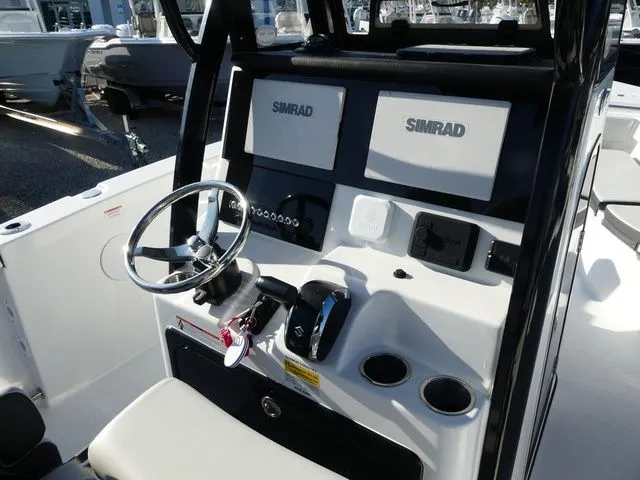 Slide: The Image of Sea Pro 242 Center Console DLX 2026 - 11