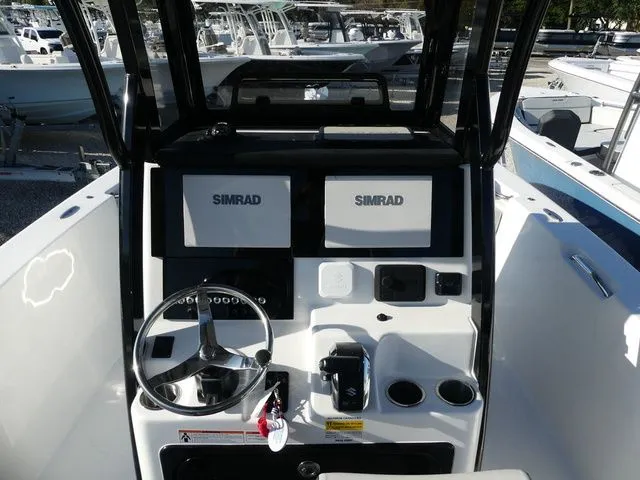 Slide: The Image of Sea Pro 242 Center Console DLX 2026 - 12