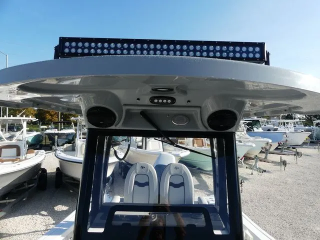 Slide: The Image of Sea Pro 242 Center Console DLX 2026 - 21