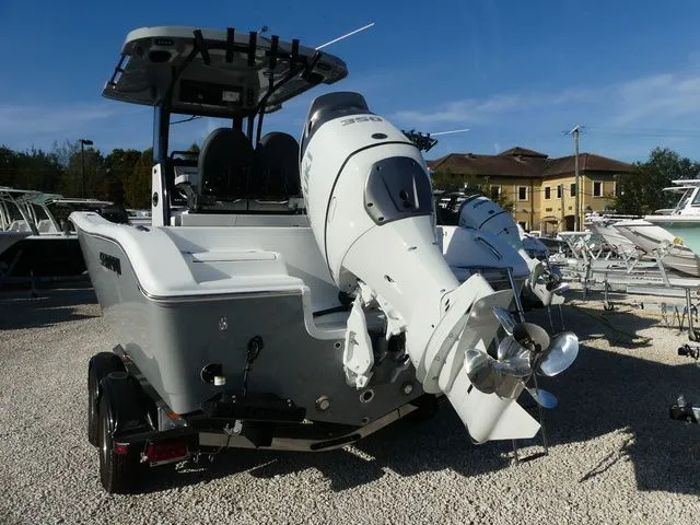 Slide: The Image of Sea Pro 242 Center Console DLX 2026 - 4