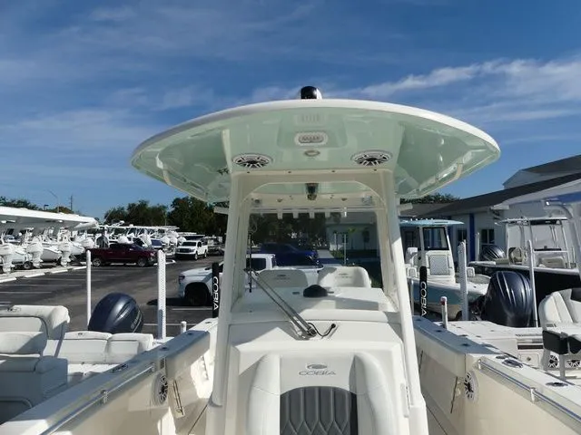 Slide: The Image of Cobia 280 Center Console 2024 - 17