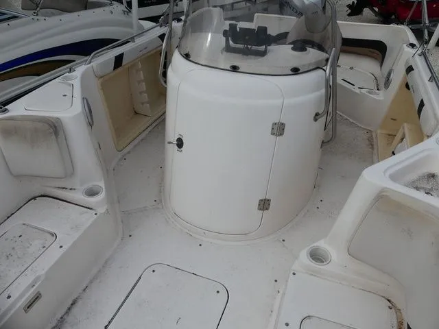 Slide: The Image of Hurricane SUNDECK SPORT SS 211 OB 2005 - 10