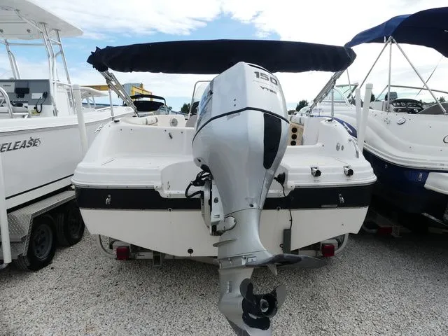 Slide: The Image of Hurricane SUNDECK SPORT SS 211 OB 2005 - 4