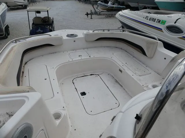 Slide: The Image of Hurricane SUNDECK SPORT SS 211 OB 2005 - 9