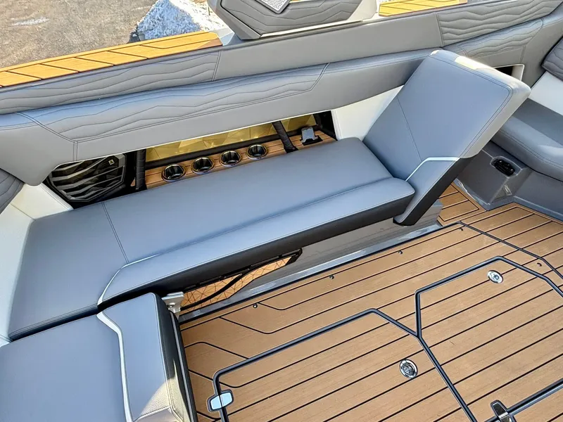 Slide: The Image of Nautique Super Air Nautique G25 2026 - 20