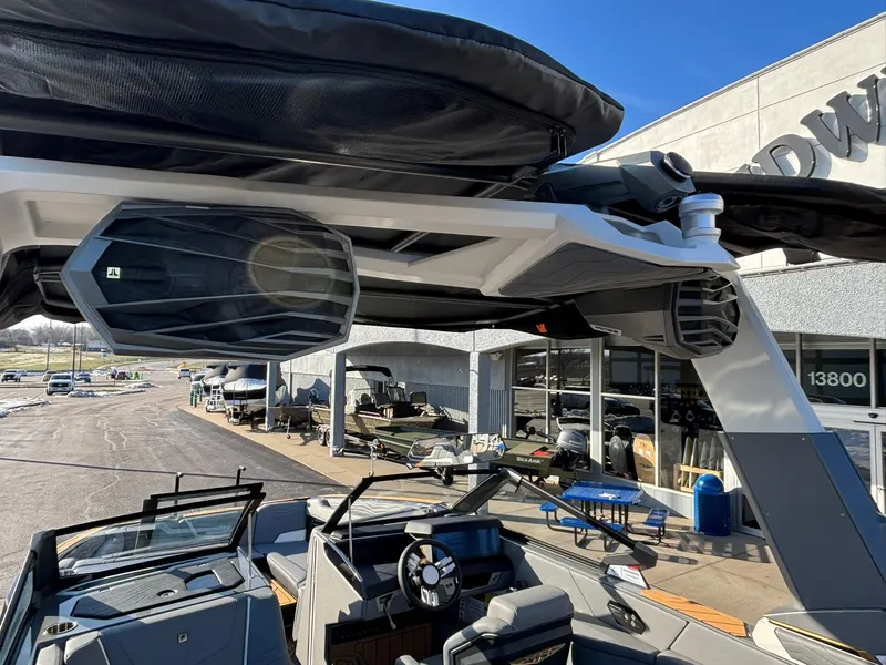 Slide: The Image of Nautique Super Air Nautique G25 2026 - 38