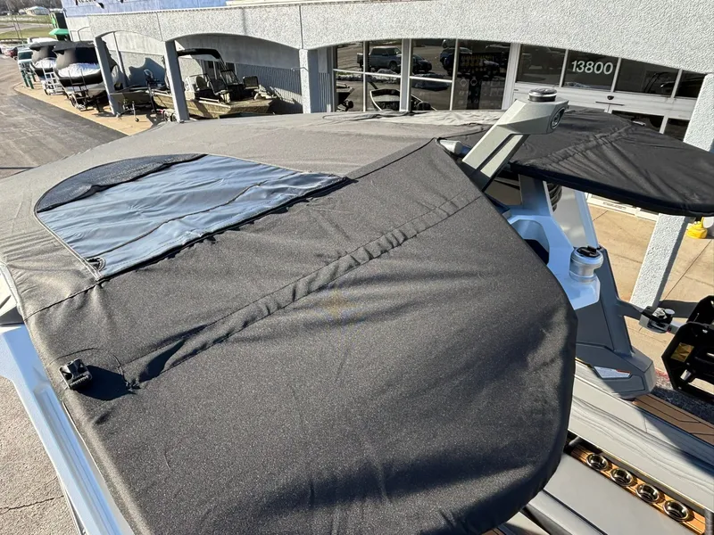 Slide: The Image of Nautique Super Air Nautique G25 2026 - 39