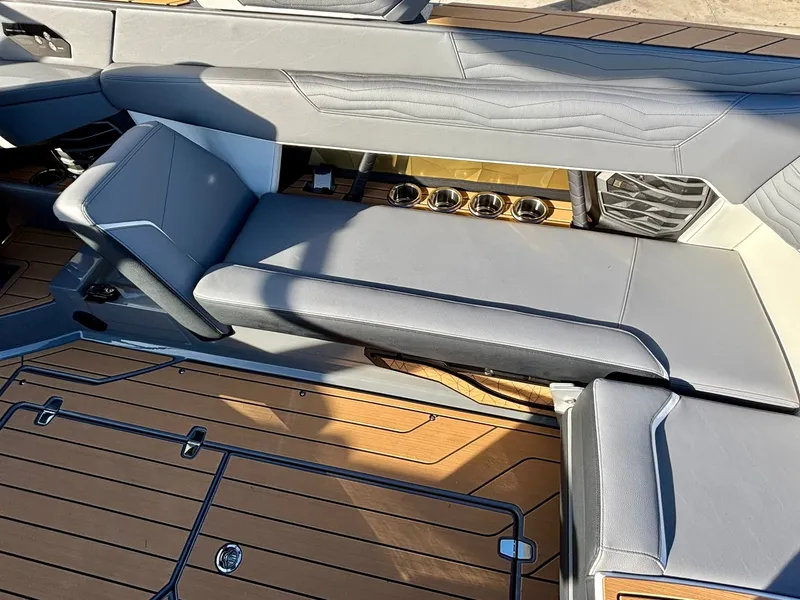 Slide: The Image of Nautique Super Air Nautique G25 2026 - 5