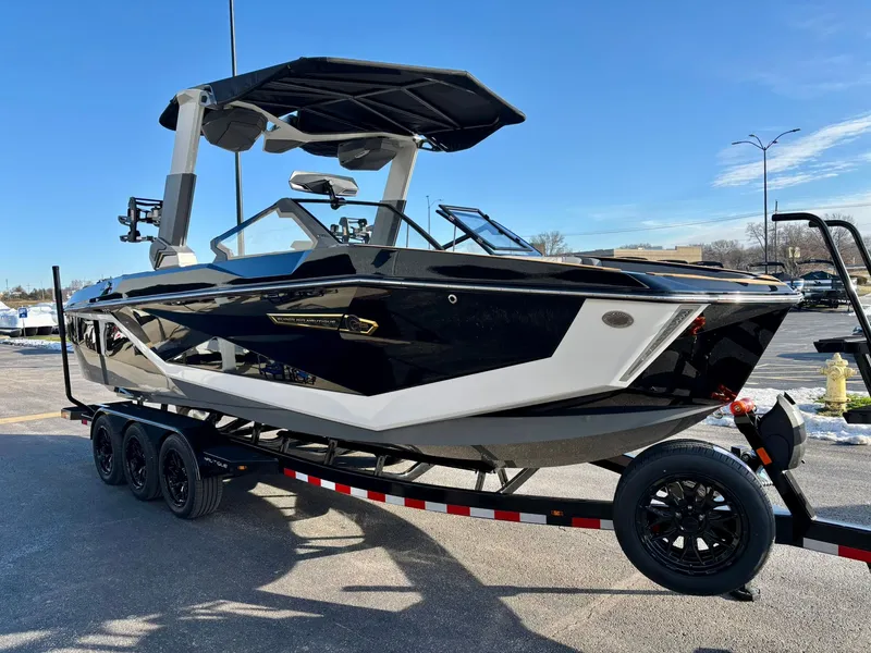 Slide: The Image of Nautique Super Air Nautique G25 2026 - 8