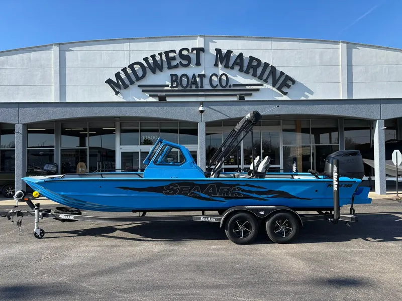 The Image of SeaArk Pro Cat 240 2026 - 1