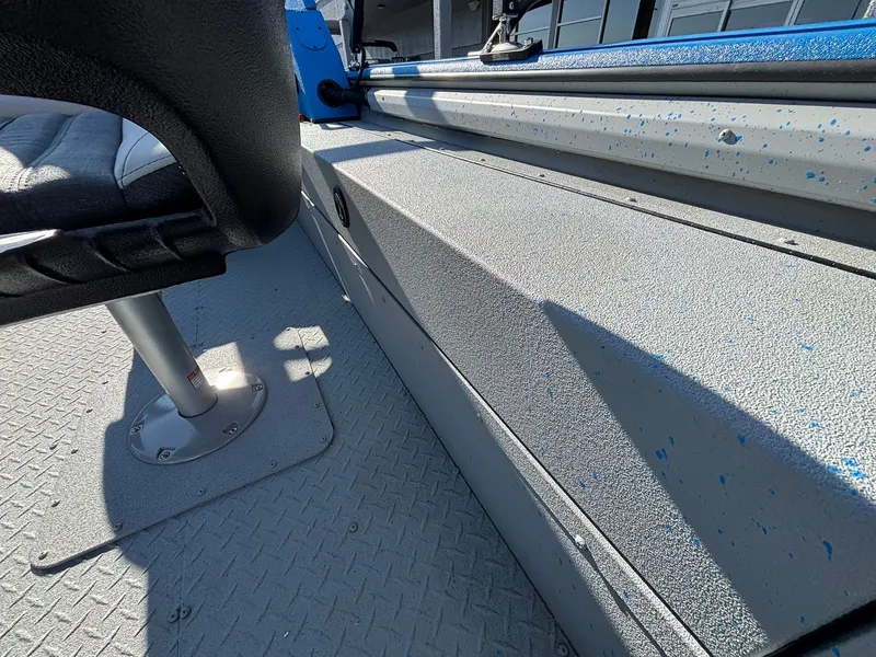 Slide: The Image of SeaArk Pro Cat 240 2026 - 41