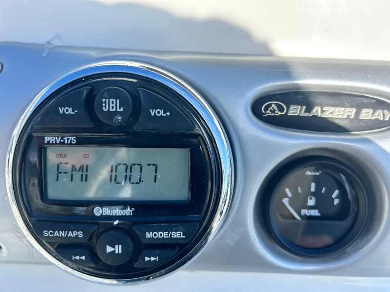 Slide: The Image of Blazer Bay 2420 Professional 2008 - 15