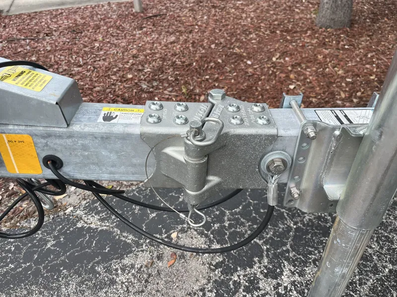 Slide: The Image of Robalo 226 Cayman 2020 - 33