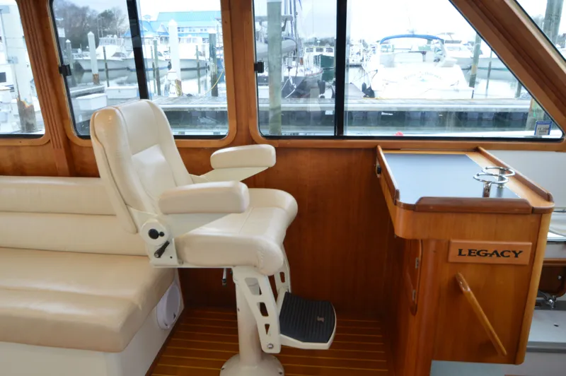 Slide: The Image of Legacy 42 Sedan 2005 - 17