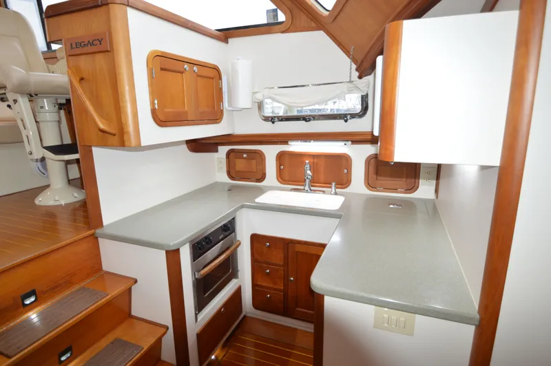 Slide: The Image of Legacy 42 Sedan 2005 - 24