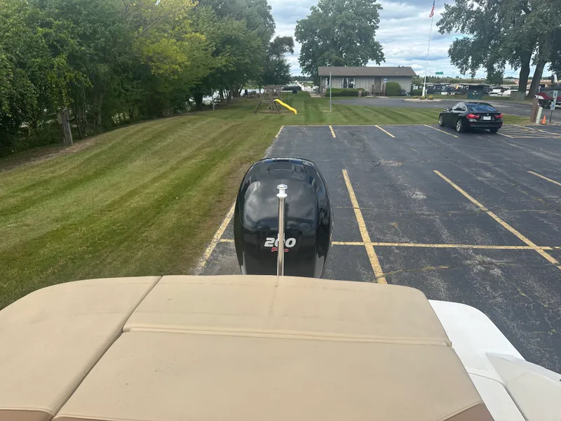 Slide: The Image of Sea Ray SPXO 230 2018 - 13