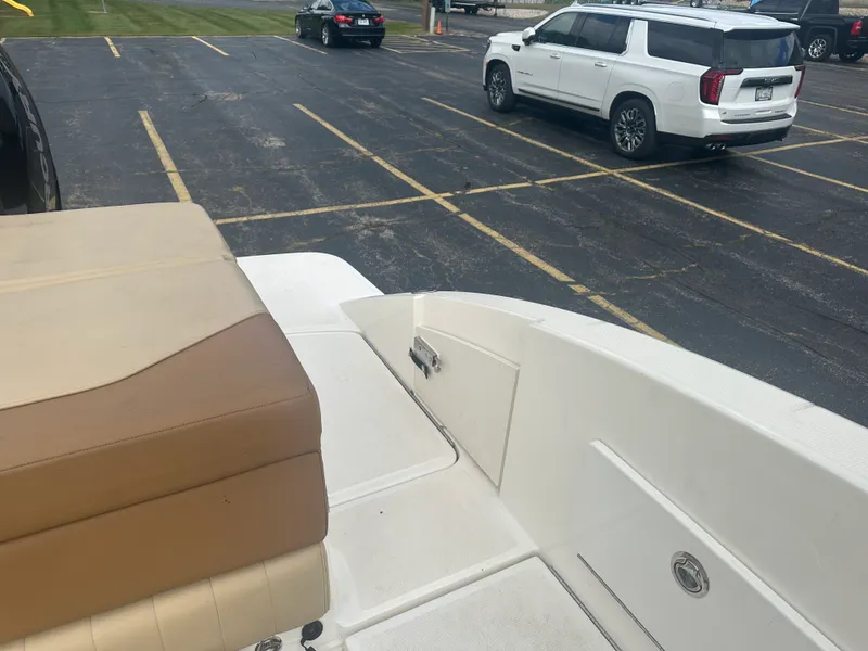 Slide: The Image of Sea Ray SPXO 230 2018 - 14