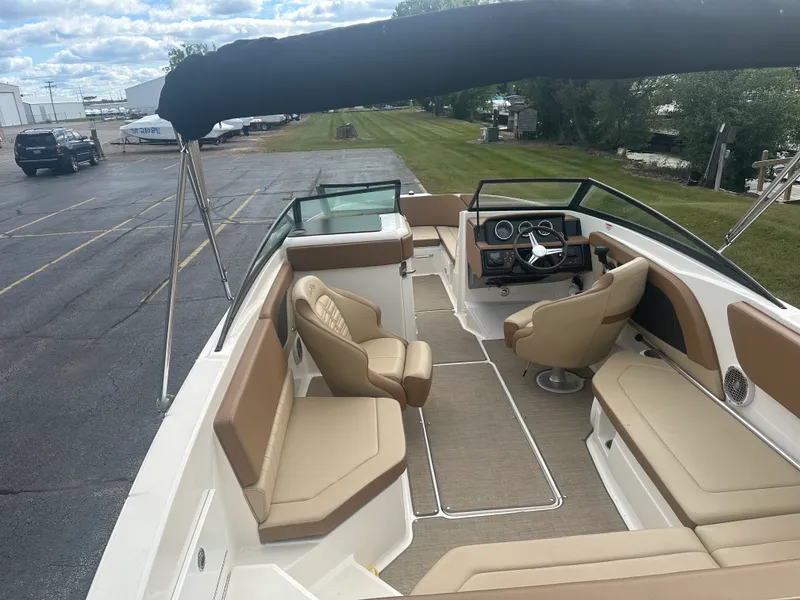 Slide: The Image of Sea Ray SPXO 230 2018 - 15