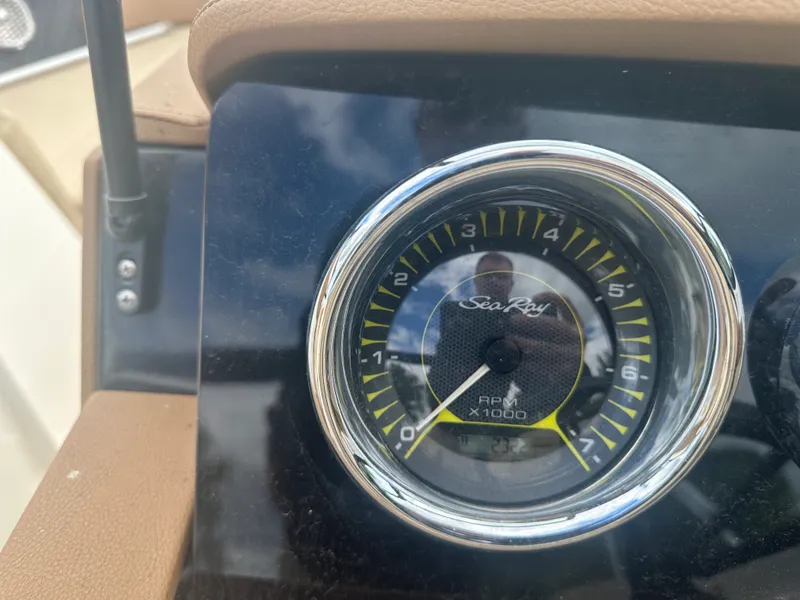 Slide: The Image of Sea Ray SPXO 230 2018 - 7