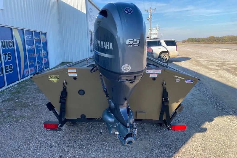 Slide: The Image of 2026 G3 Gator Tough 17 CCJ boat with Yamaha 65 Jet Drive engine. - 5