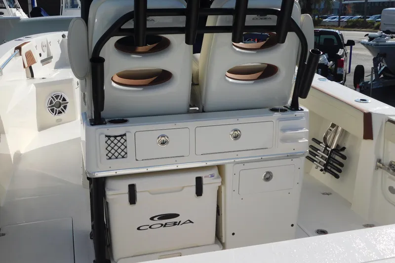 Slide: The Image of 2026 Cobia 265 Center Console boat with sleek design and spacious seating. - 8