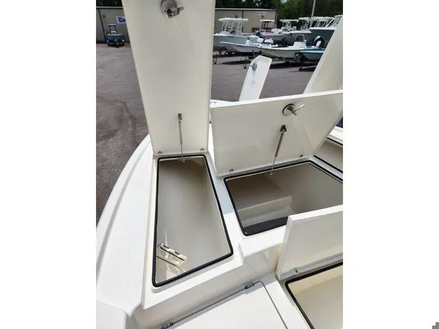 Slide: The Image of Pathfinder 2500 Hybrid 2025 - 10