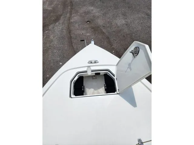 Slide: The Image of Pathfinder 2500 Hybrid 2025 - 11